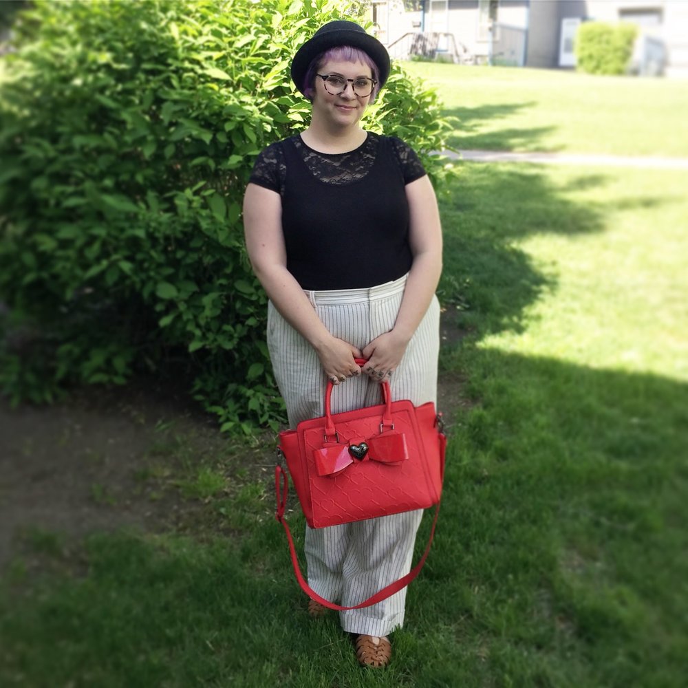 Meet your Posher, Kayla